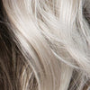 Estetica Perücke Perry - ICYSHADOW Iced Blonde Dusted with Soft Sand & Golden Brown Roots with Golden Brown Underneath